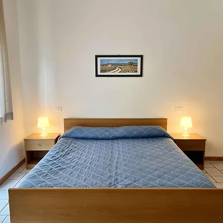 In Lignano 53411 Линьяно-Саббьядоро